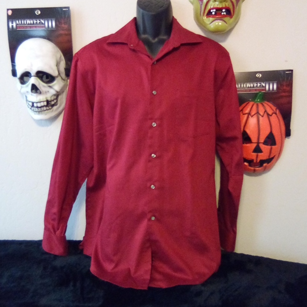 Ven Heusen Mens button down shirt
